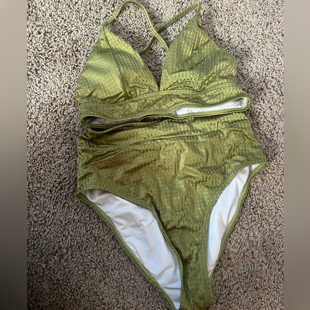 Women’s Cupshe Swimsuit